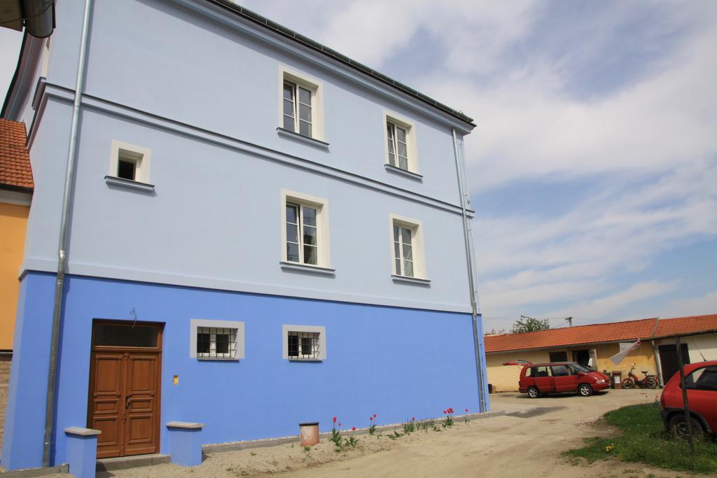 Satlava Valtice Apartment Exterior photo